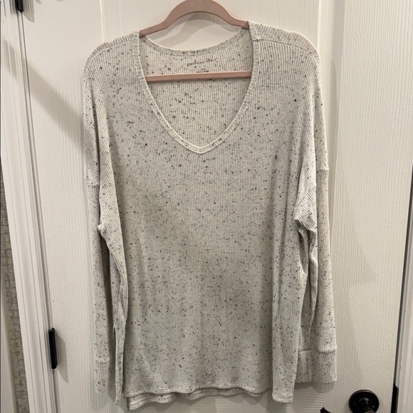 American Eagle Outfitters Tops - American Eagle Long Sleeve Shirt